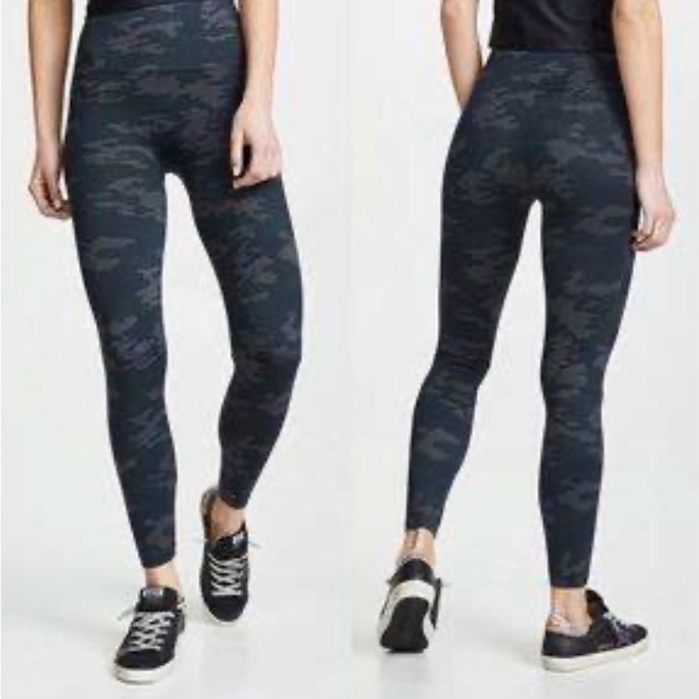 Women’s Spanx “look at me now” Crop Camouflage Leggings